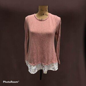 🍒 2/$20 🍒 Pink Blouse with Floral Peak a Boo Bottom sz S